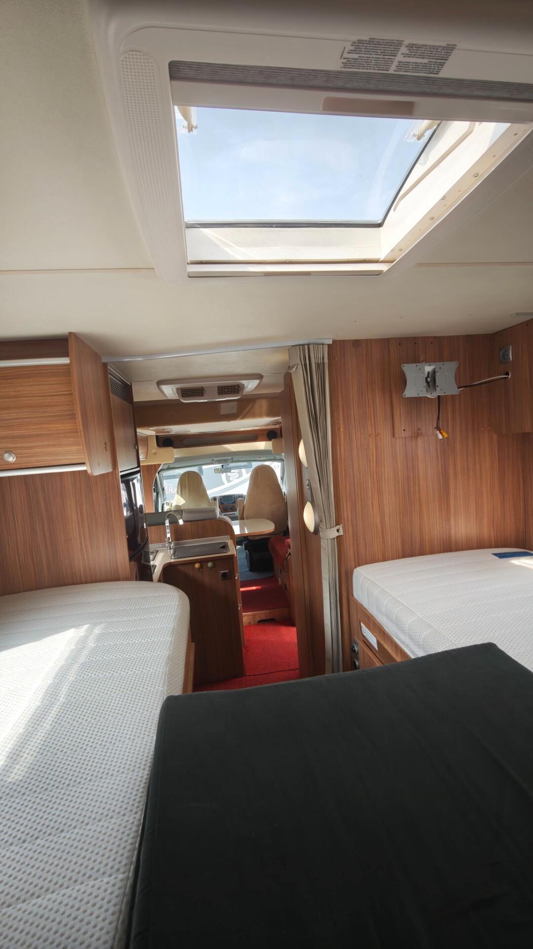 Burstner su Ducato 130cv con Gemelli e basculante