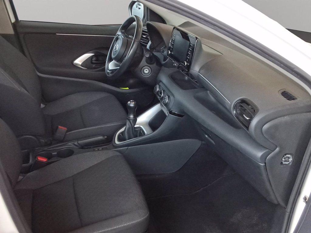 TOYOTA Yaris 1.0 active del 2023