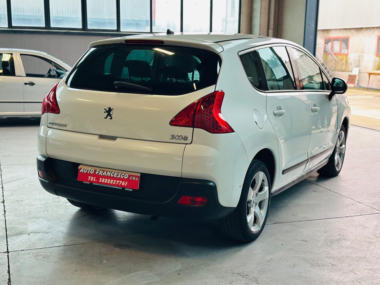 Peugeot 3008 1.6 HDi 110CV cambio robotizzato Business