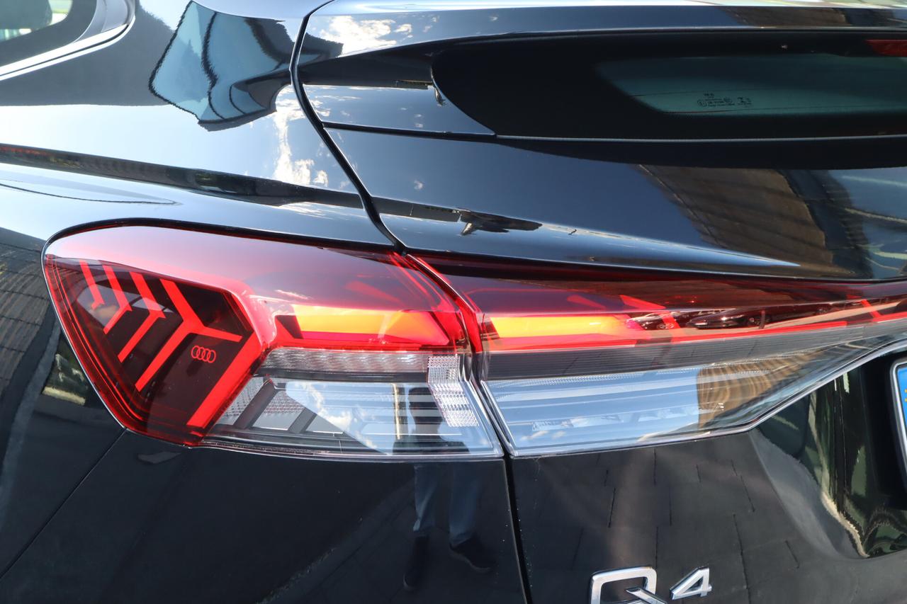 Audi Q4 Q4-ETRON 50 SPK 300CV QUATTRO S-LINE ACC LED CAMERA 20"