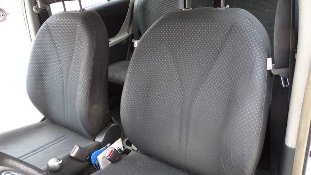 TOYOTA Yaris 1.300 100 cv, 5 porte, versione "Sol", Garanzia..