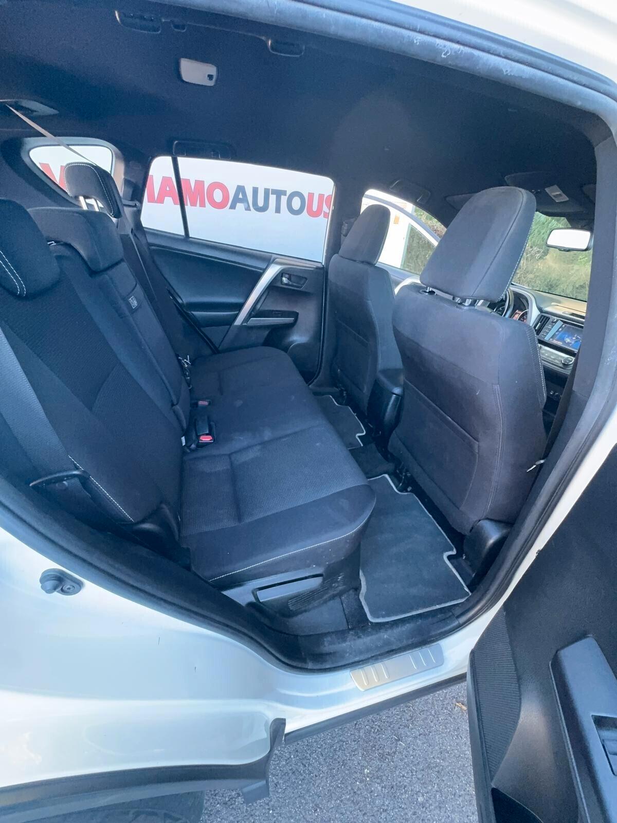 Toyota RAV 4 2.5 Hybrid 2WD Lounge
