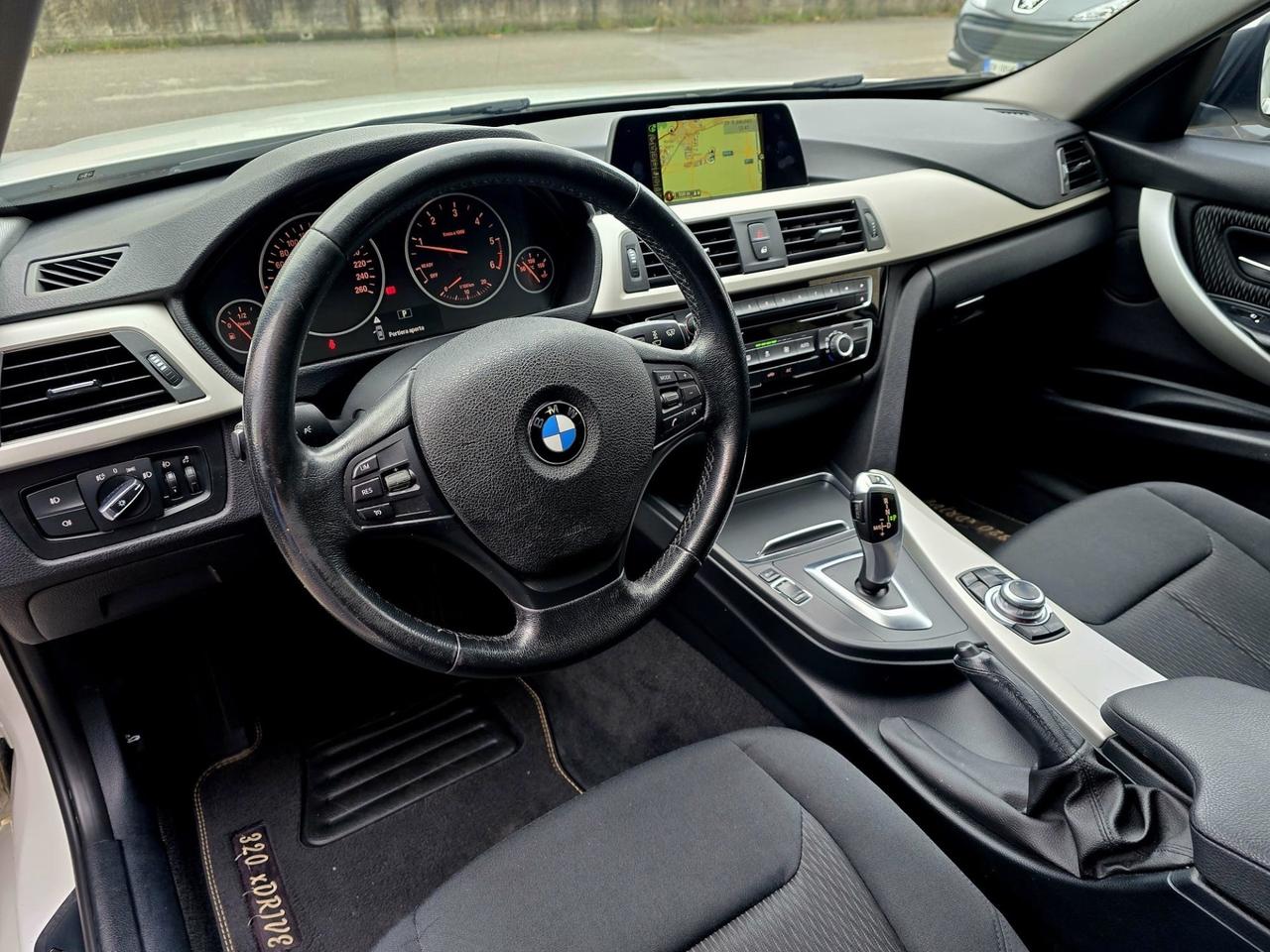 Bmw 320 320d xDrive Touring Luxury AUTOMATICA