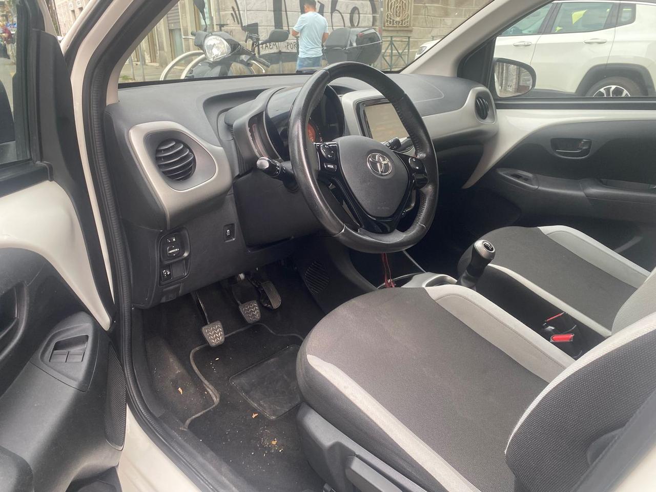 Toyota Aygo X-Play #11983