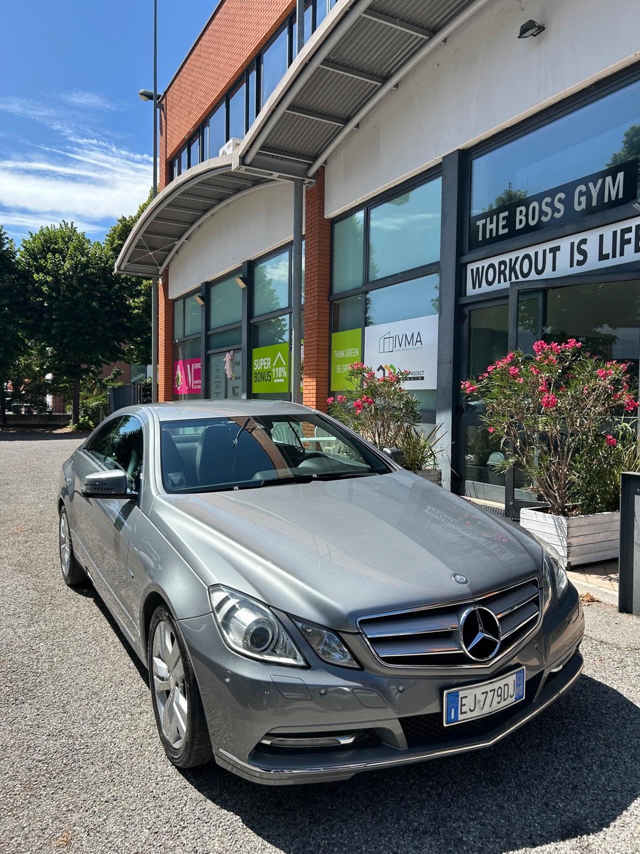 Mercedes-benz E 220 CDI Coupé BlueEFFICIENCY