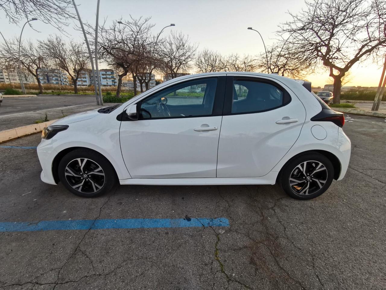 Toyota Yaris 1.5 Hybrid 5 porte Lounge