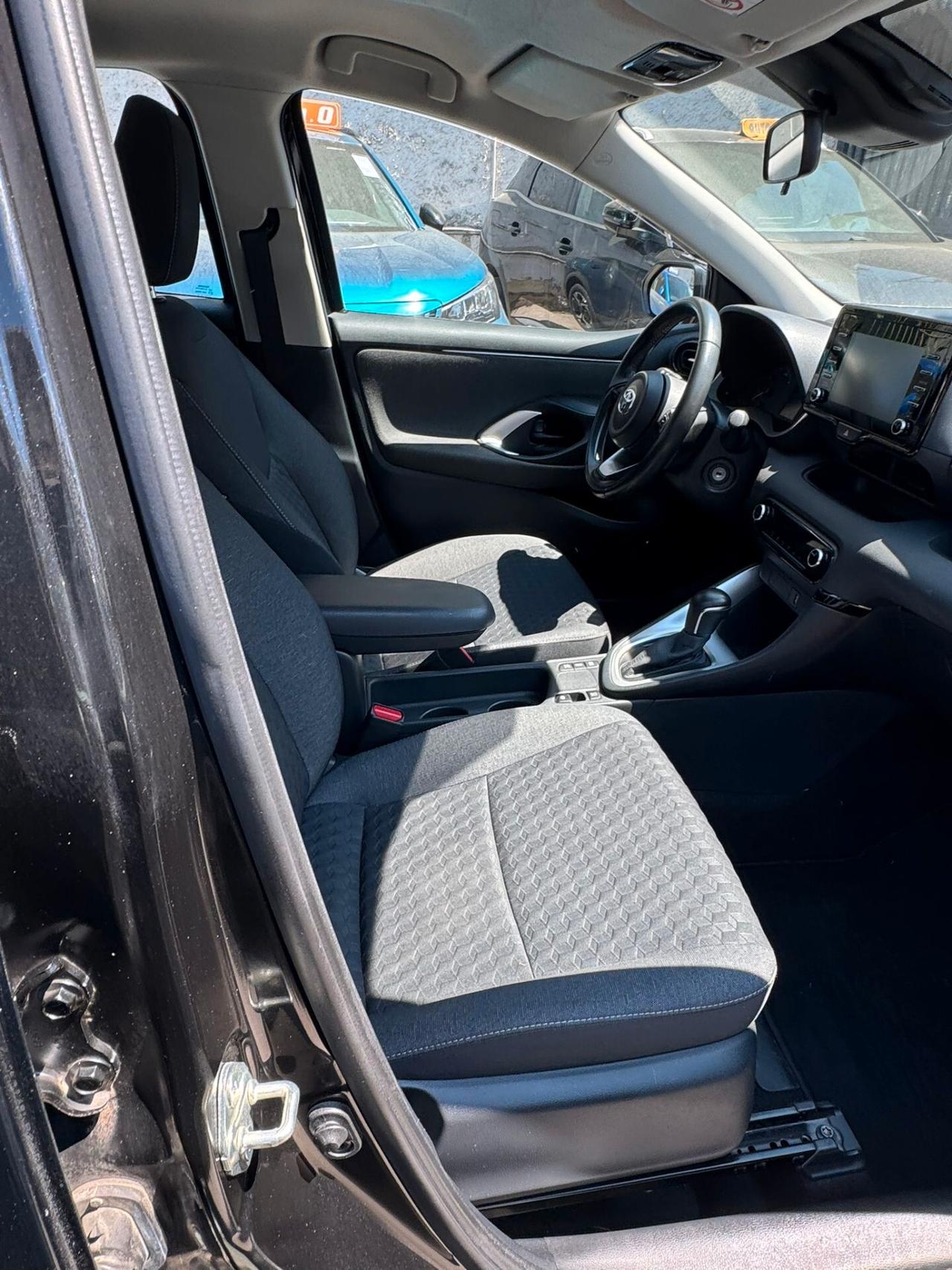 Toyota Yaris 1.5 Hybrid 5 porte Active