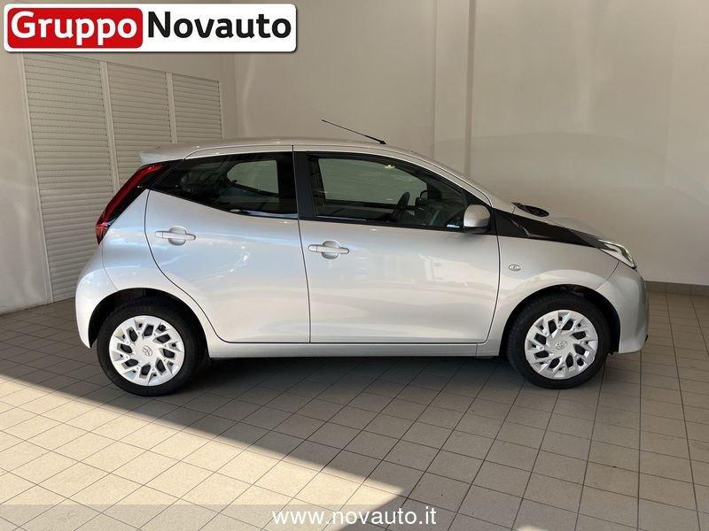 Toyota Aygo Aygo Connect 1.0 VVT-i 72 CV 5 porte x-play