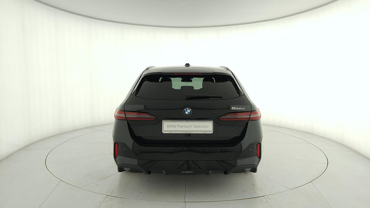 BMW Serie 5 G61 2024 Touring - 520d Touring 48V xdrive MSport auto