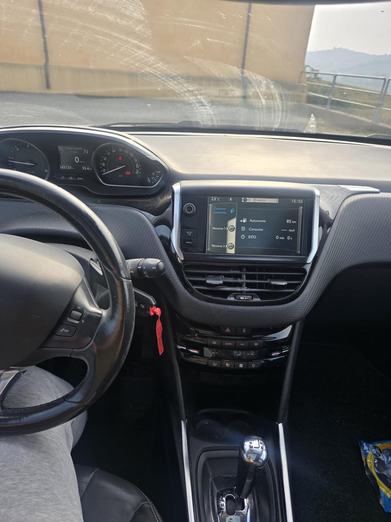 Peugeot 2008 1.6 e-HDi 92 CV Stop&Start robotizzato Allure tetto panoramico