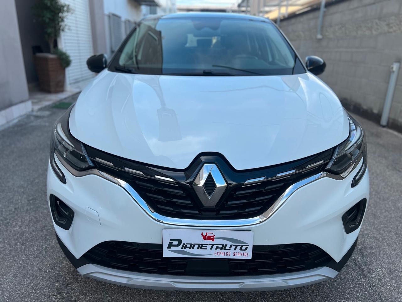 Renault Captur 1.5 blue dci 95CV Intens LED/NAVI/CAMERA. PERFETTA!!