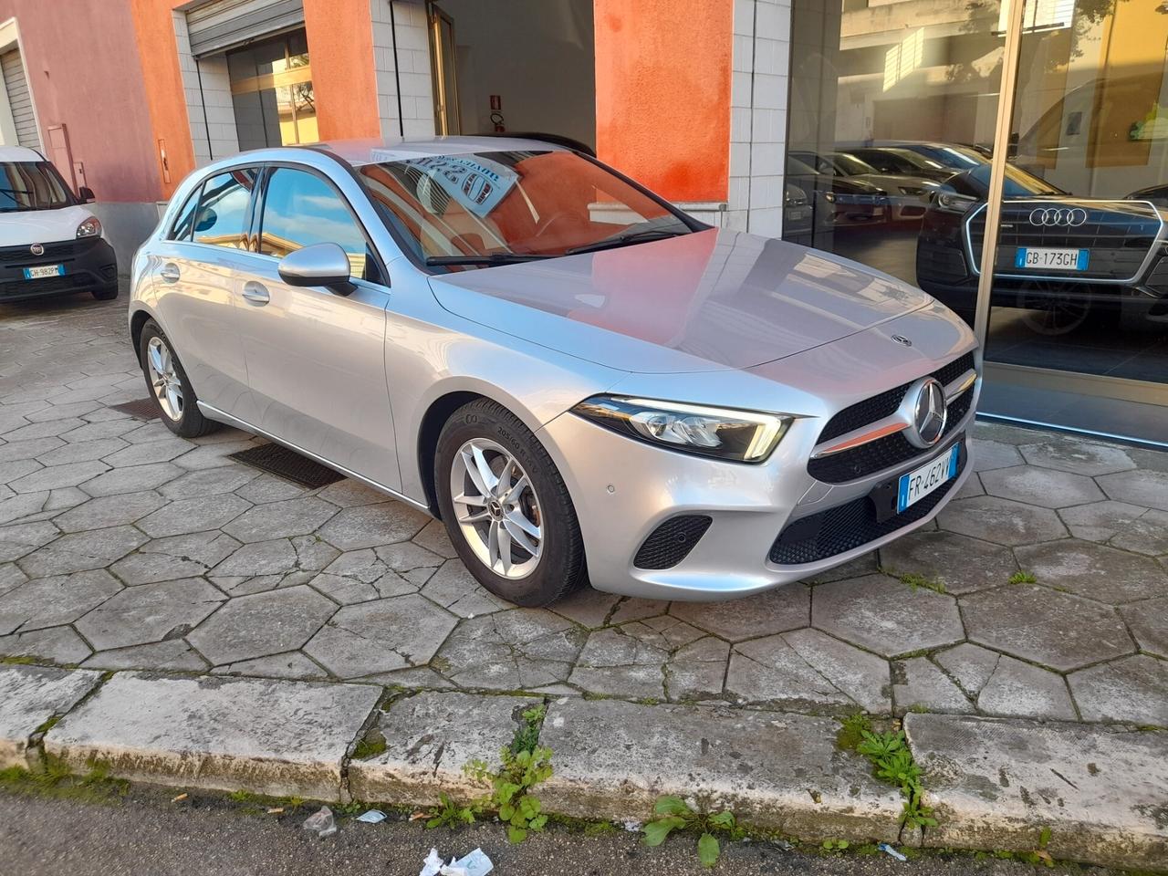 MERCEDES A 180 D BUSINESS EXTRA