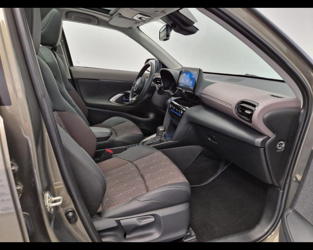 TOYOTA Yaris Cross - Yaris Cross 1.5h Lounge awd-i 116cv e-cvt