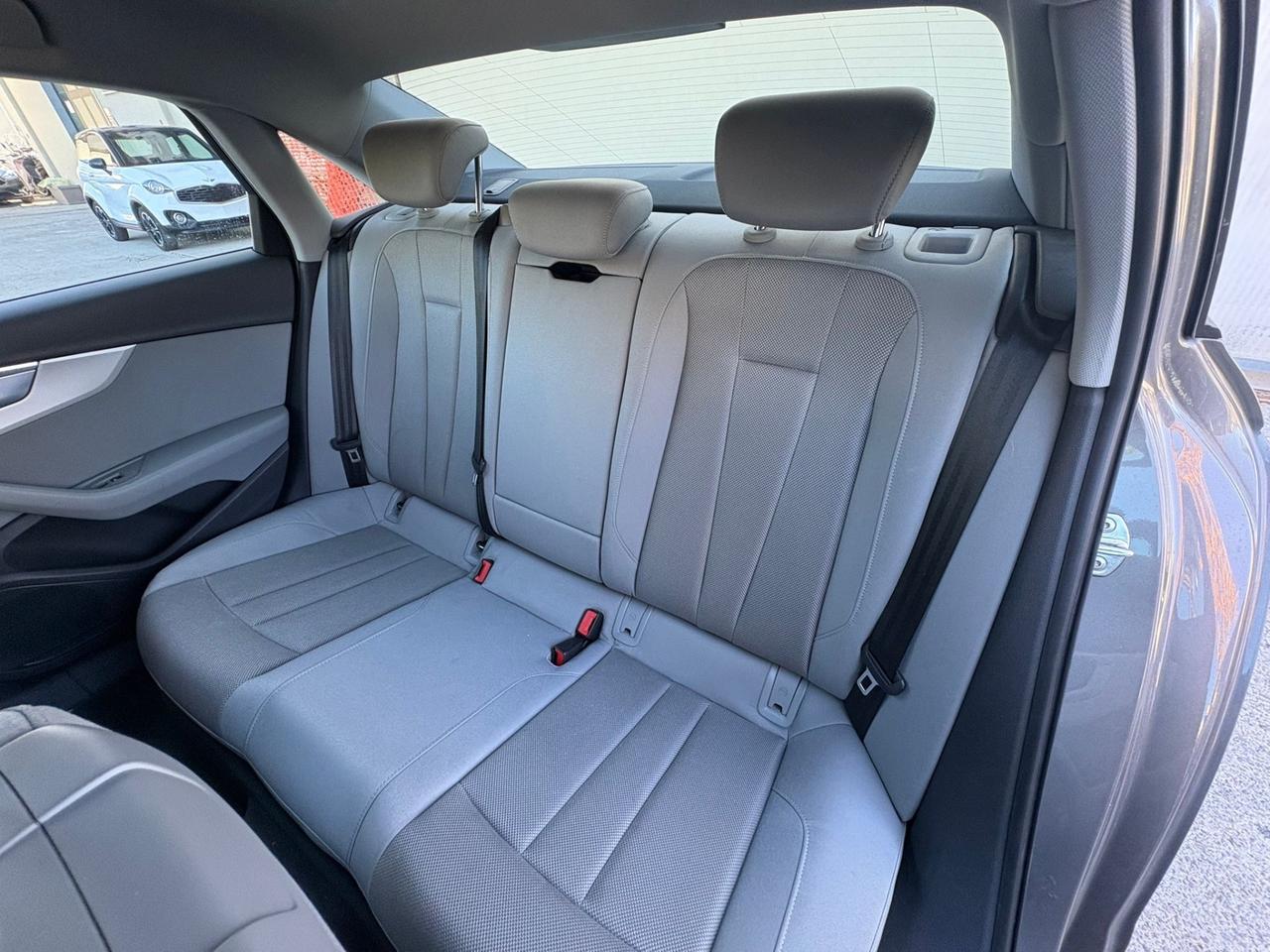 Audi A4 2.0 TDI 150 CV ultra S tronic