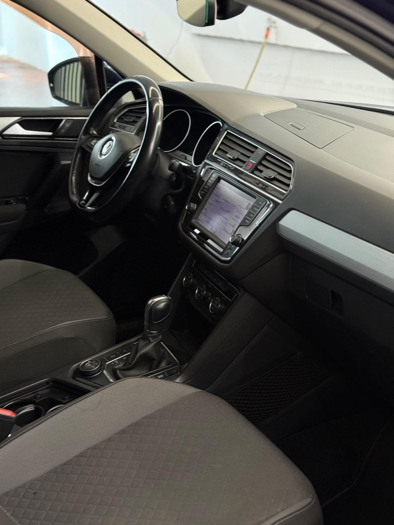 Volkswagen Tiguan 2.0 TDI SCR DSG 4MOTION Business BMT