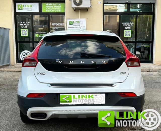 VOLVO V40 Cross Country D2 1.6 Powershift Summum