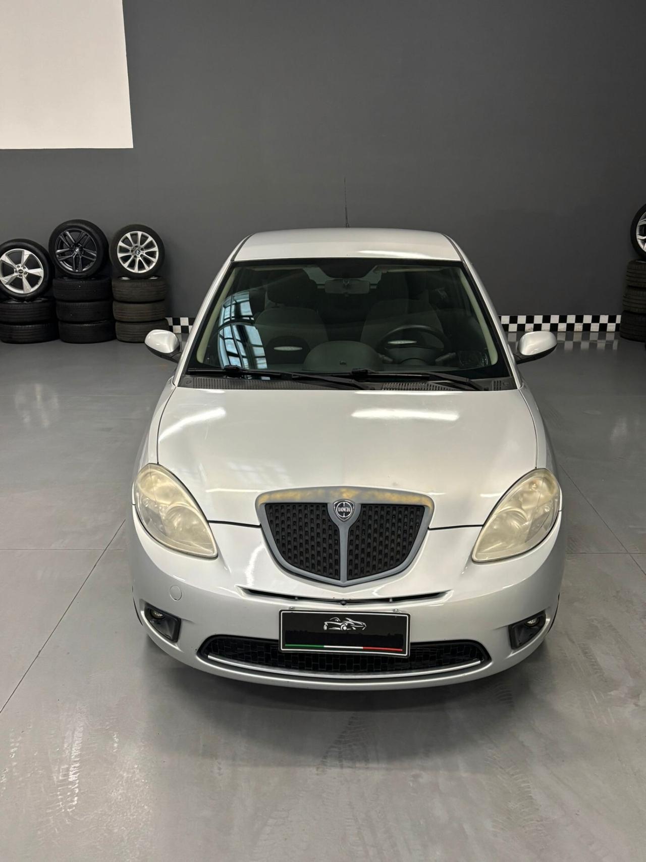 Lancia Ypsilon 1.2 Platino