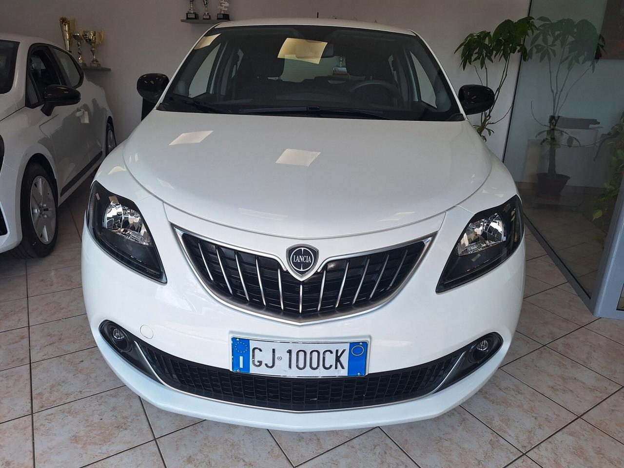 Lancia Ypsilon 1.0 FireFly 5 porte S&S Hybrid Ecochic Gold