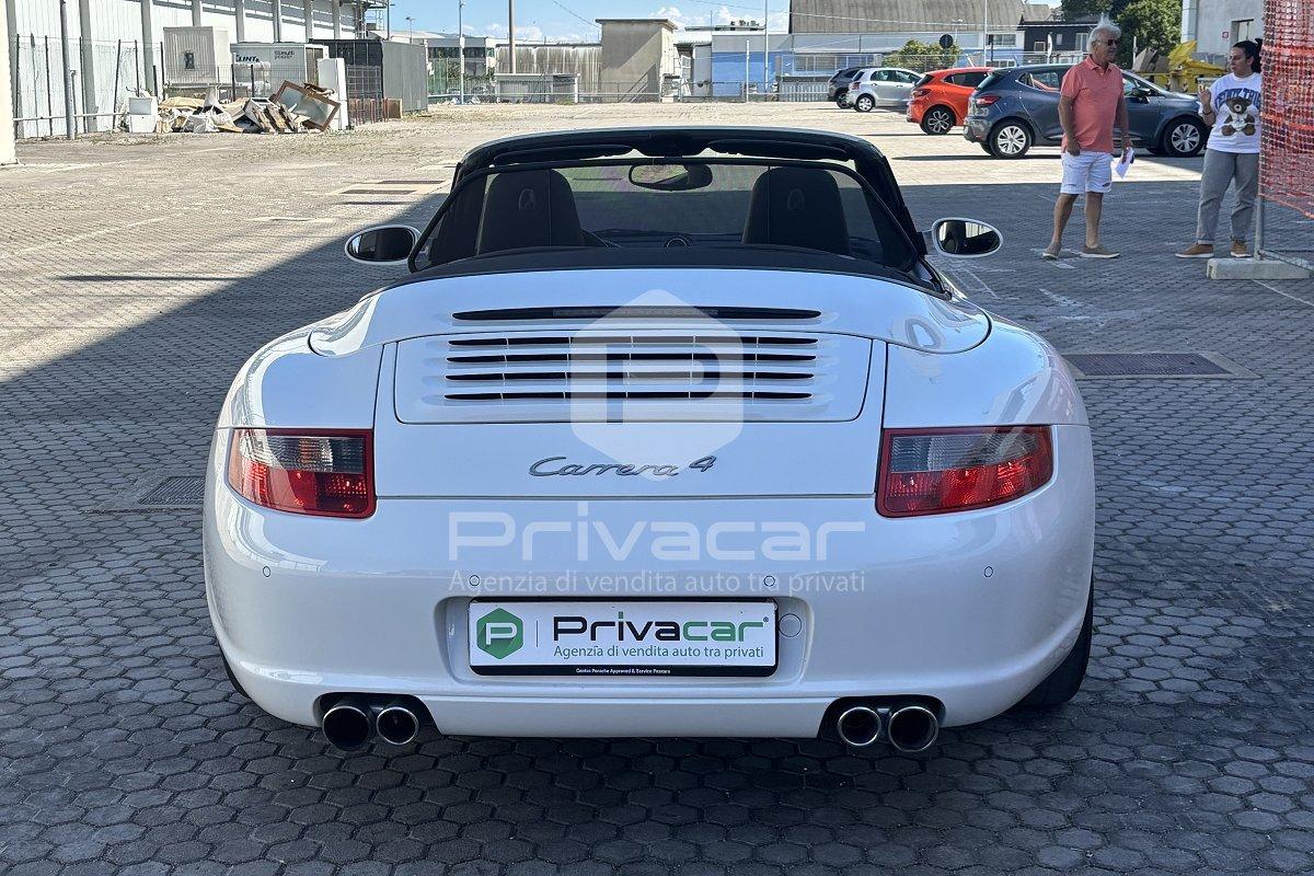 PORSCHE 911 Carrera 4 Cabriolet