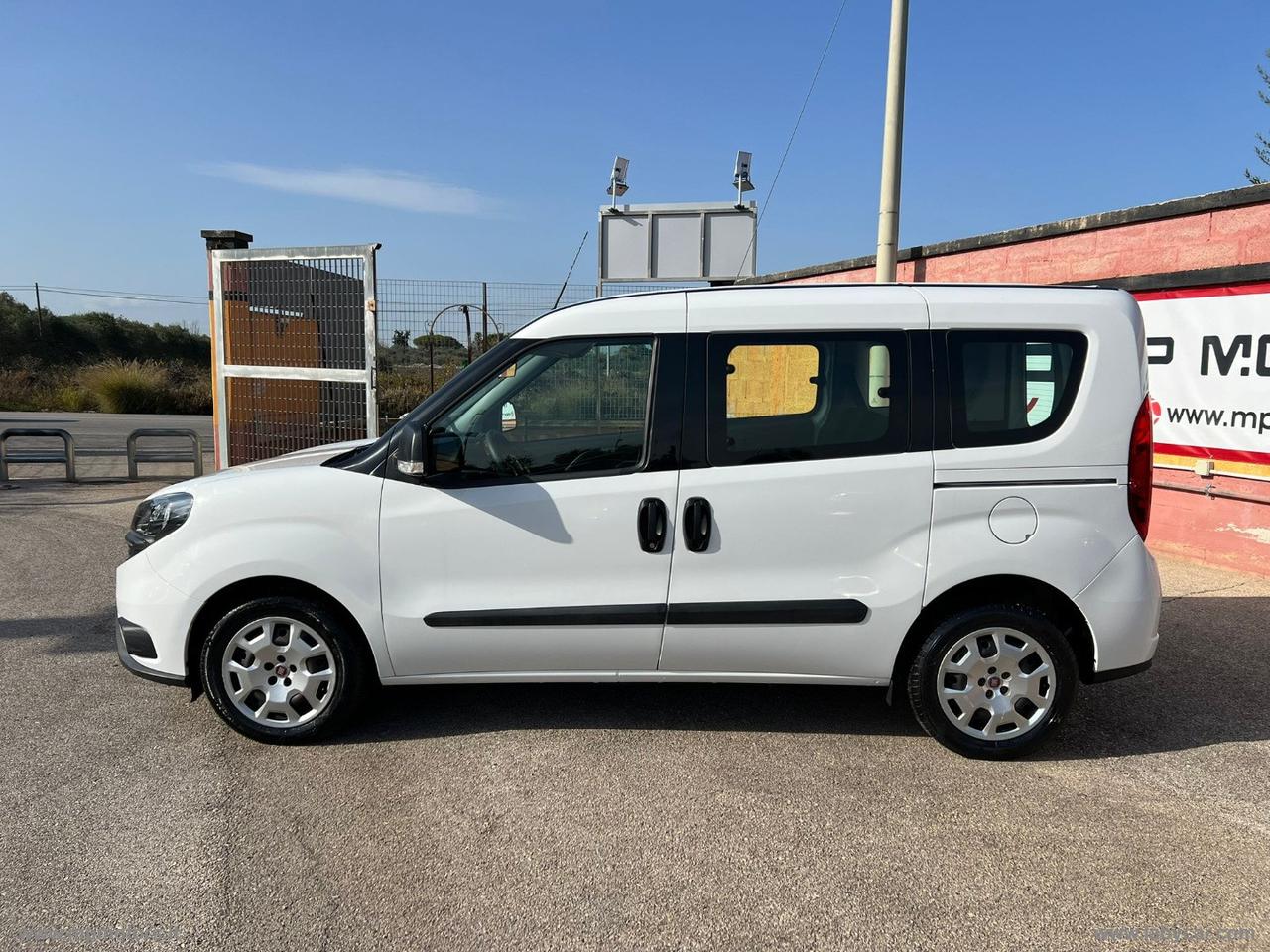 DOBLO COMBI LOUNGE 1.3MJ 95CV N1