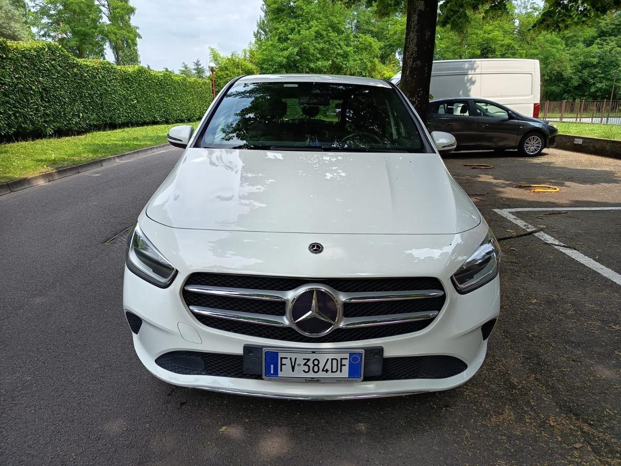 Mercedes-benz B 180 B 180 d Automatic Premium