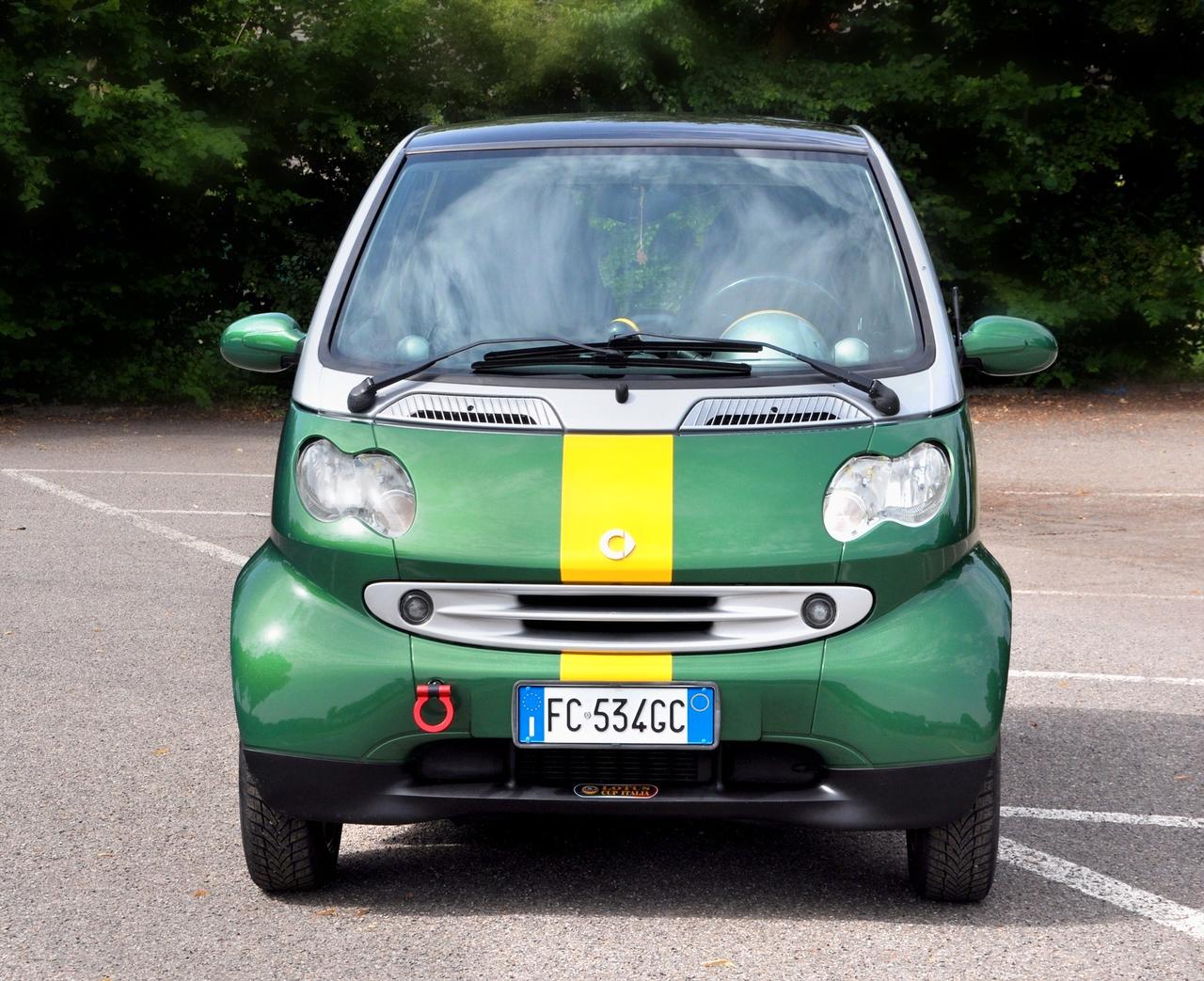 Smart Smart 700 city-coupé con Finiture Lotus Cup