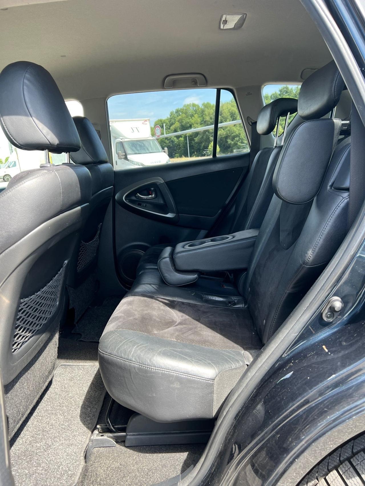 Toyota RAV 4 RAV4 2.2 D-4D 150 CV DPF