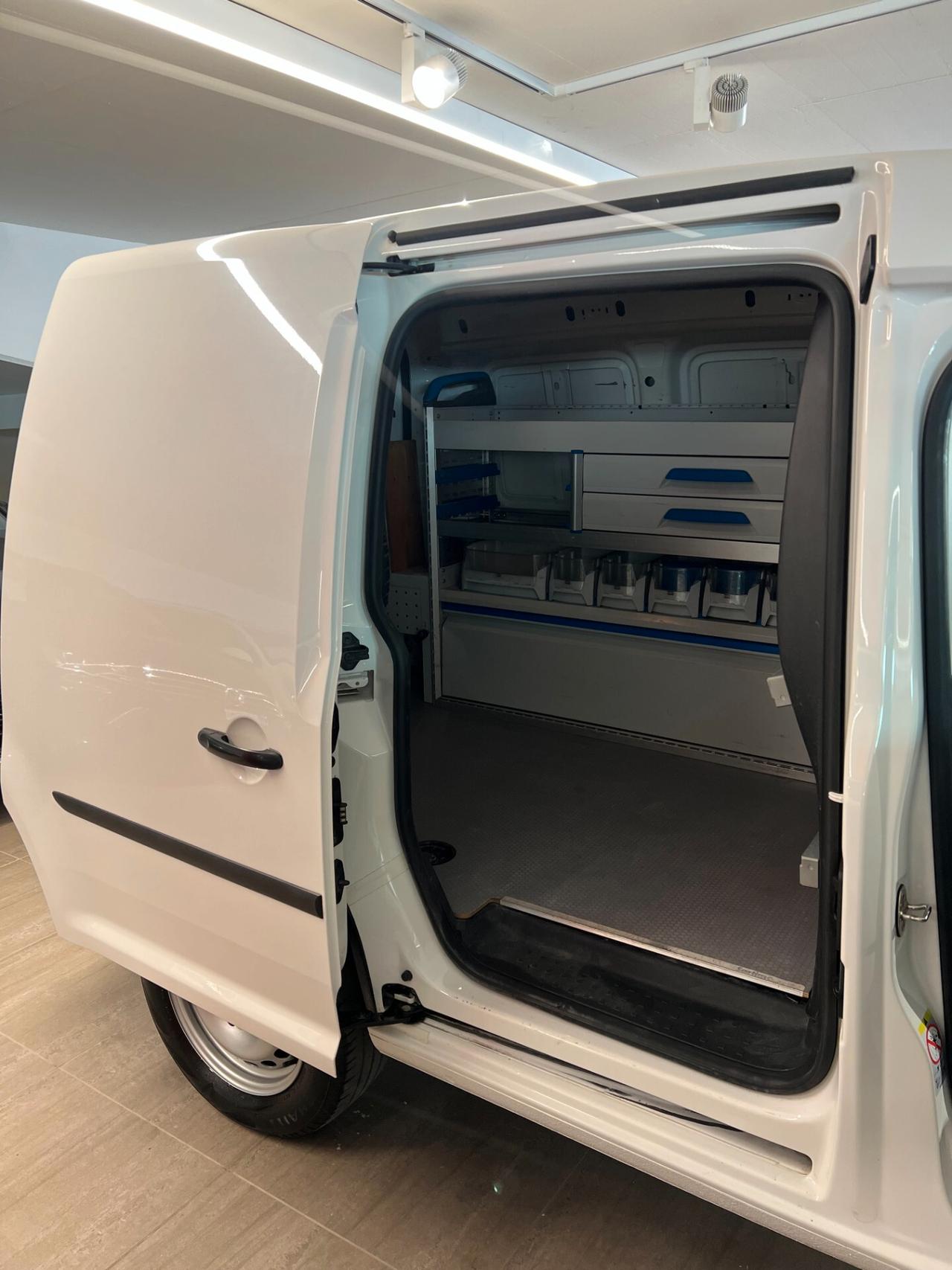 Volkswagen Caddy 2.0 TDI 4×4 122PS EURO6 FÜHRERSCHEINNEULING