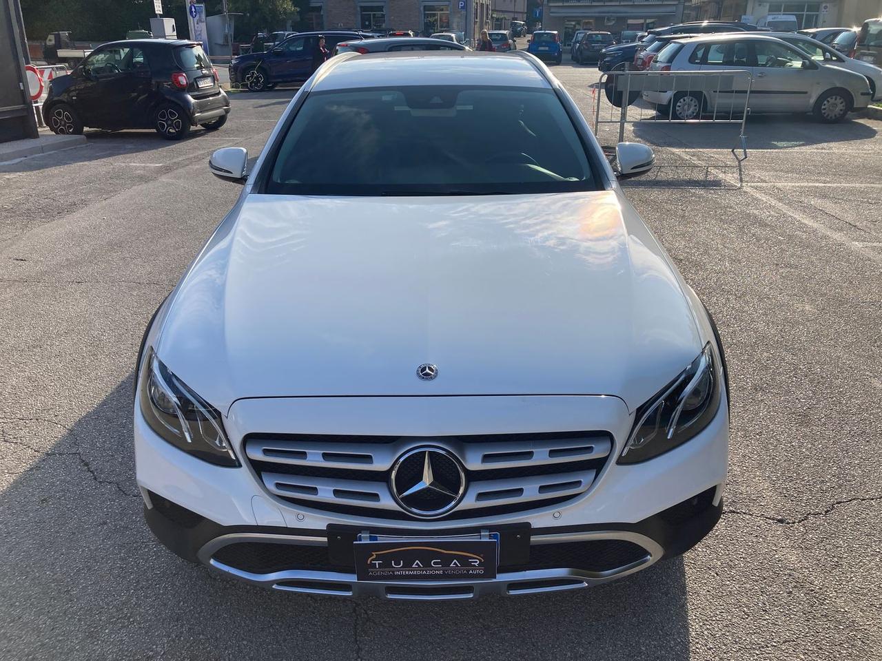 Mercedes-Benz E 220 E-Class E #6086