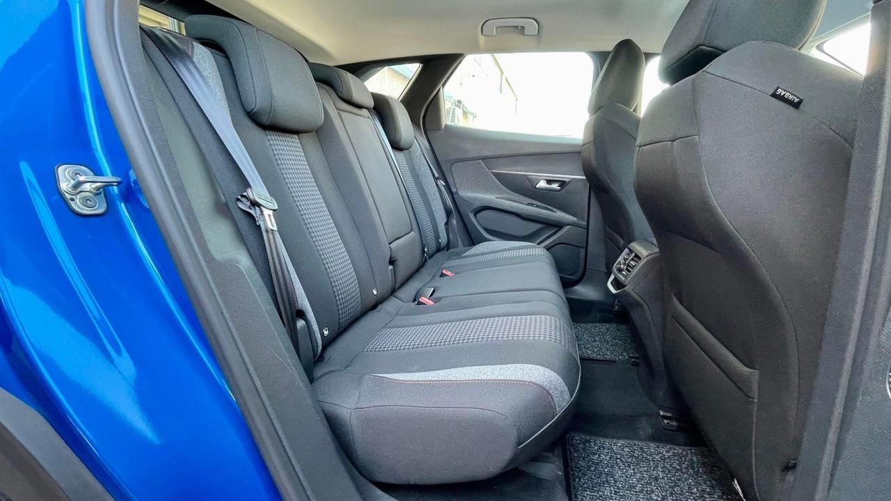 PEUGEOT 3008 1.5 BLUEHDI ACTIVE BUSINESS 131CV - FULL LED, VIRTUAL COCKPIT, NEOPATENTATI