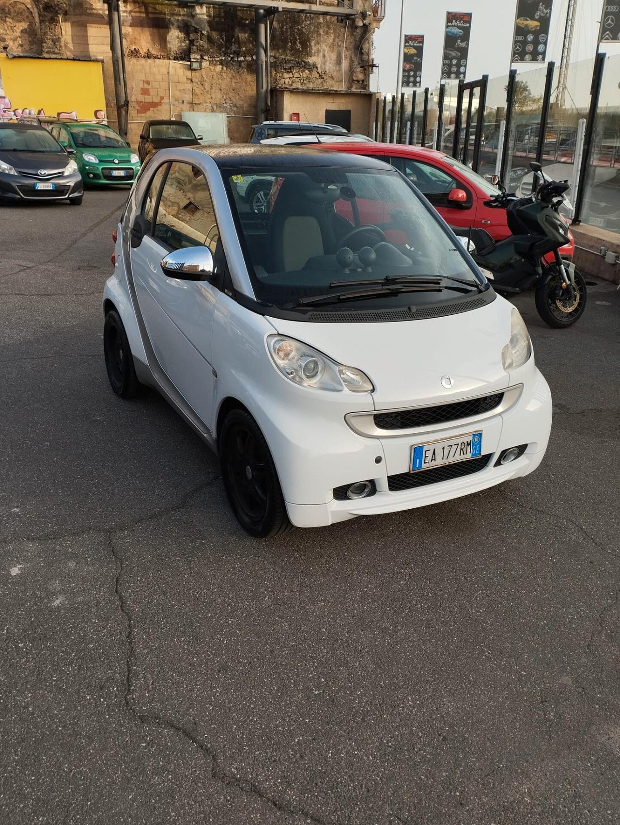 Smart ForTwo 1000 62 kW coupé passion