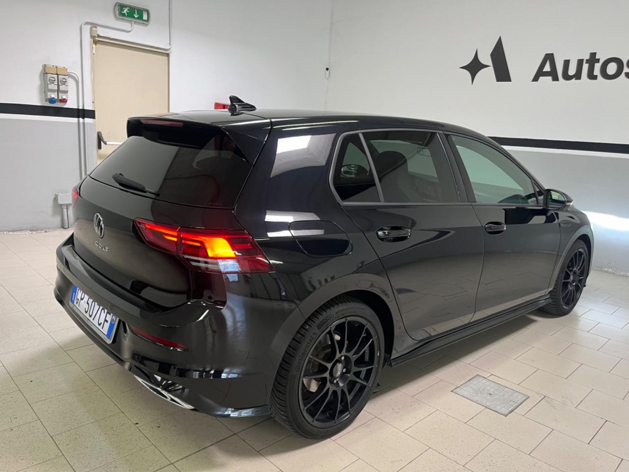 Volkswagen Golf 1.5 eTSI 150 CV EVO ACT DSG R-Line