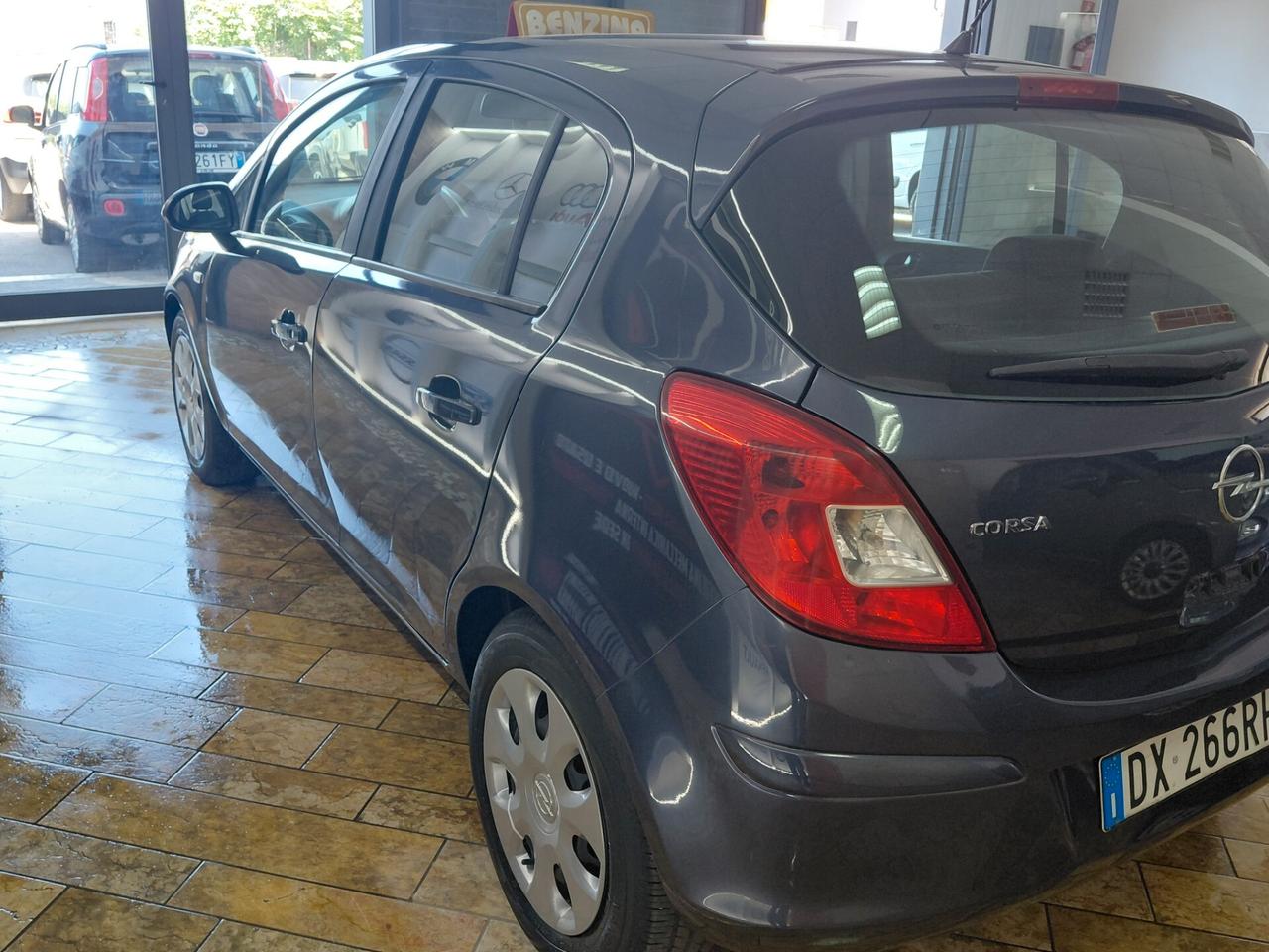 Opel Corsa 1.2 5 porte soli 118000 km