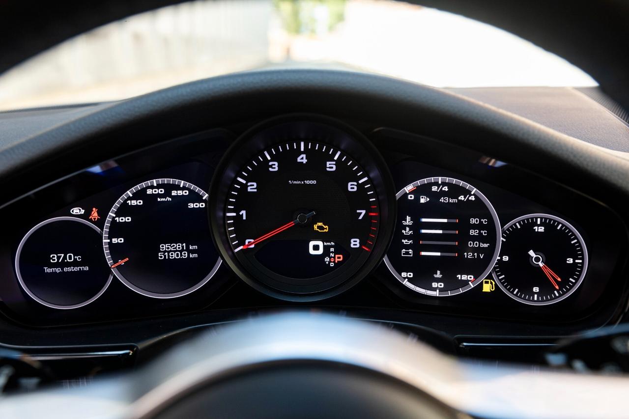 Porsche Panamera 2.9 4