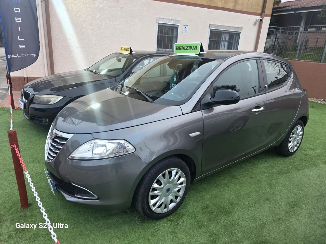 Lancia Ypsilon 1.2 69 CV 5 porte S&S Platinum