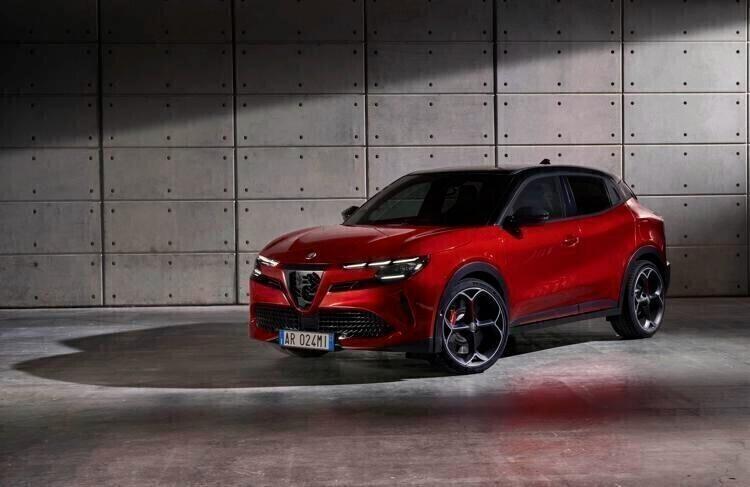 Alfa Romeo JUNIOR IBRIDA ibrida 1.2 136CV Hybrid eDCT6