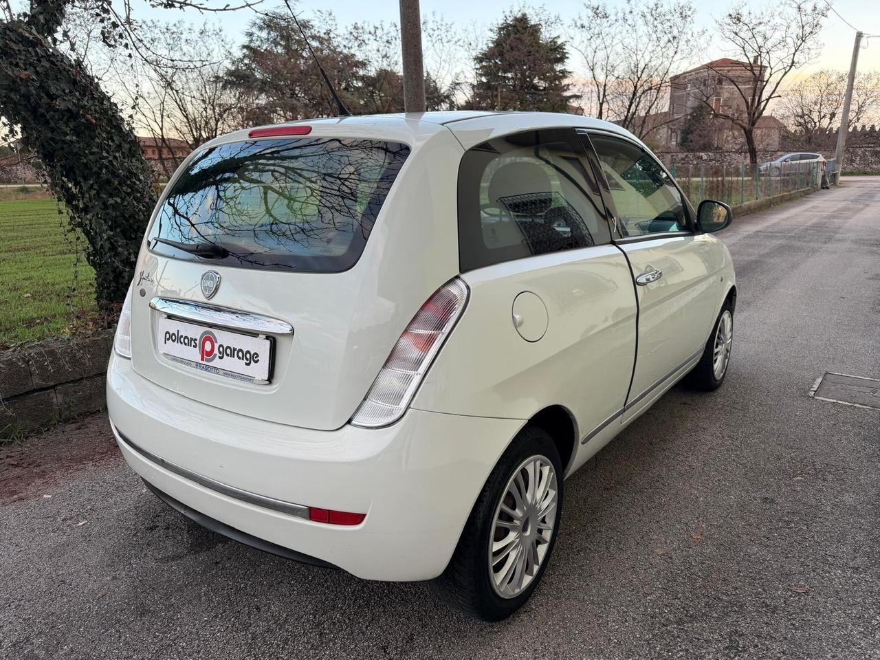 Lancia Ypsilon 1.2 69 CV Platino