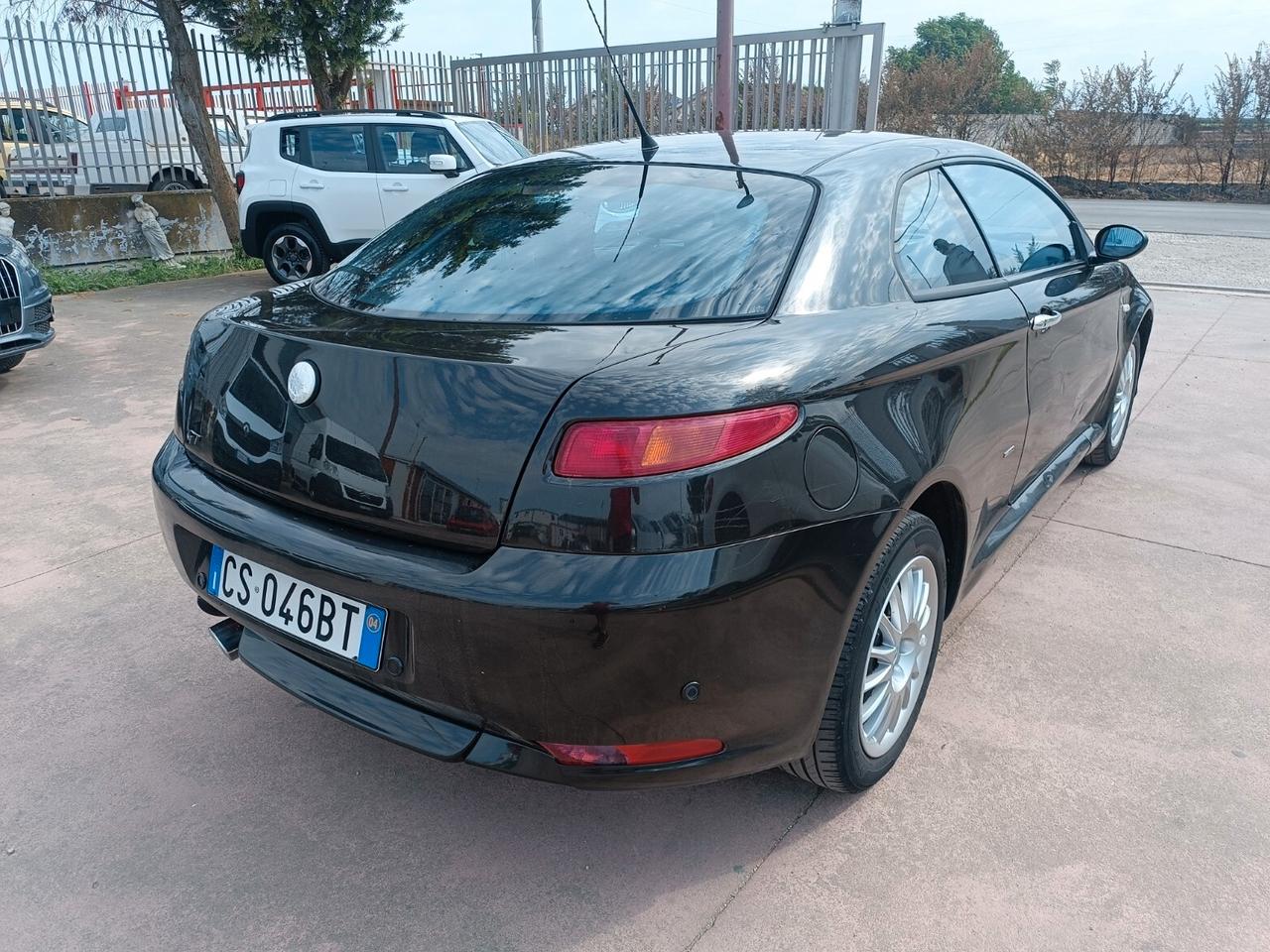 Alfa Romeo GT 1.9 MJT 16V Luxury