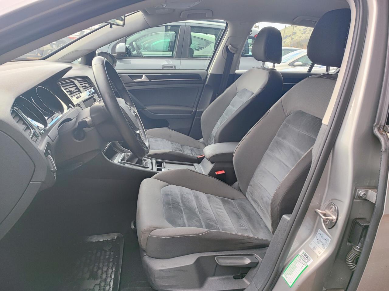 Volkswagen Golf 1.6 TDI 5p. Highline BlueMotion Technology