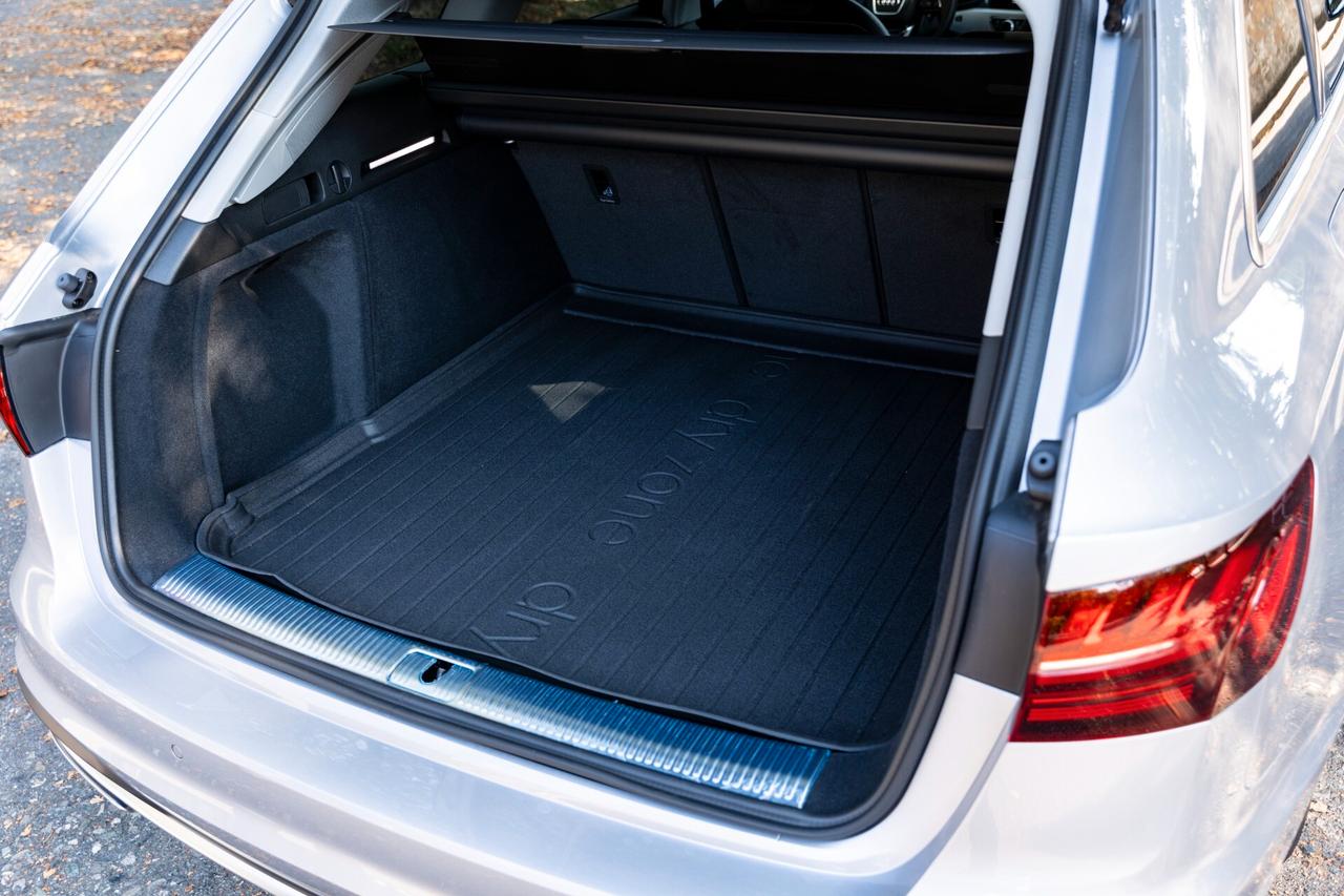 Audi A4 Avant 40 2.0 tdi mhev S-tronic*Matrix* Cockpit*