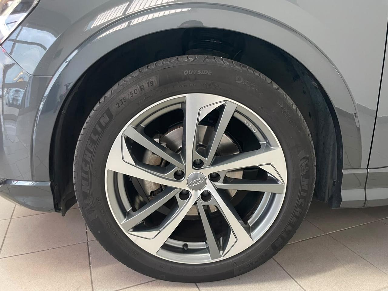 Audi Q3 35 TDI S tronic line edition Identity Black Tetto Apribile