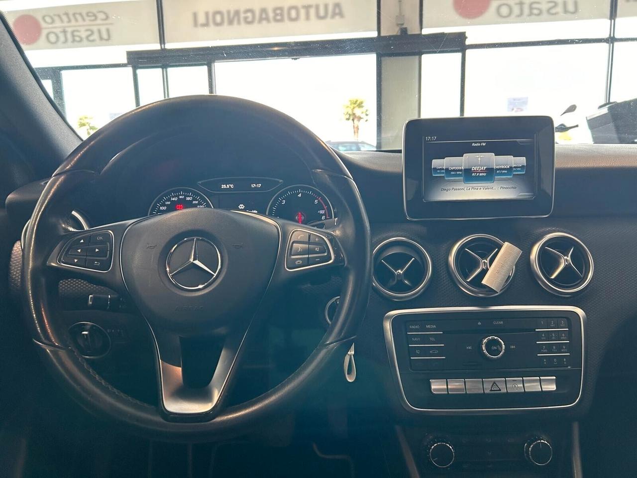 Mercedes-benz A 180 d SPORT Automatic