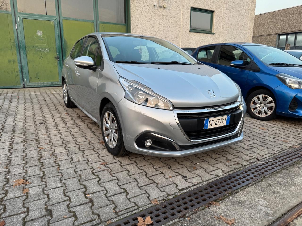 Peugeot 208 PureTech 82 5 porte Allure