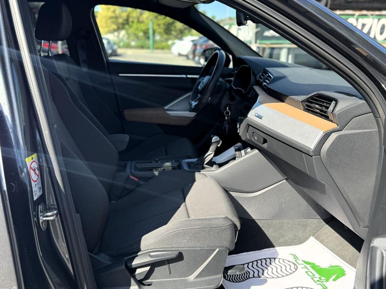 AUDI Q3 SPB 35 TFSI Identity Black 150CV S line