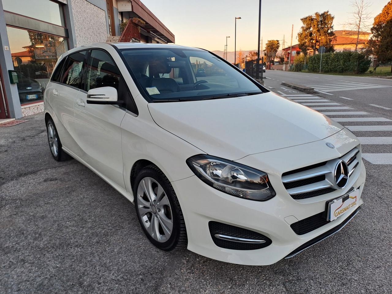 Mercedes-benz B 200 d Premium