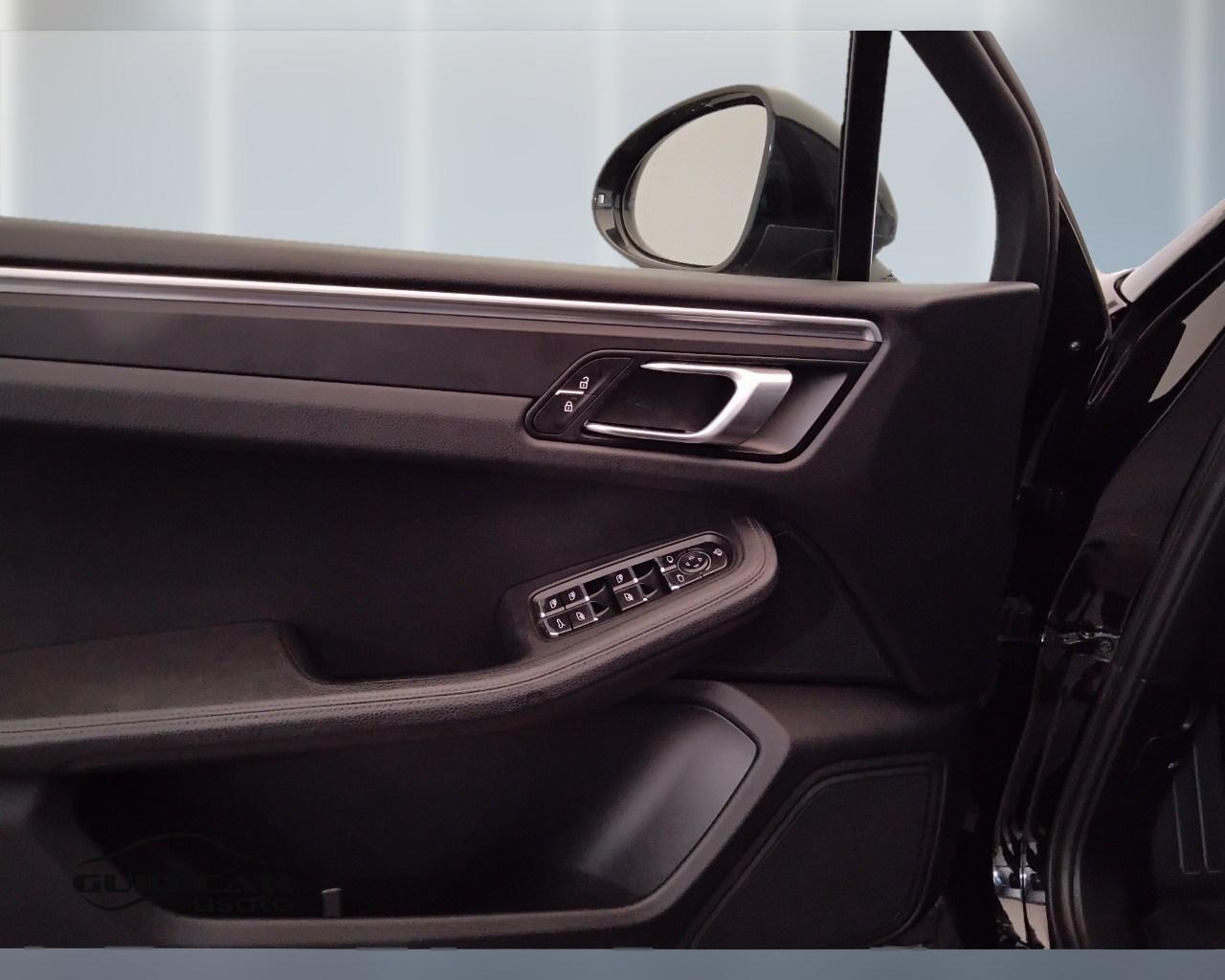 PORSCHE Macan I 2019 - Macan 2.0 245cv pdk