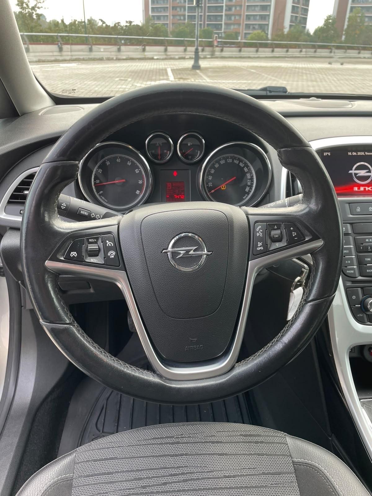 Opel Astra 1.4 100CV 5 porte Cosmo