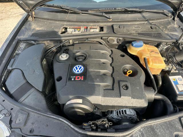 VOLKSWAGEN Passat neopatentati Bellissima 1.9 TDI/130CV Cat H.line