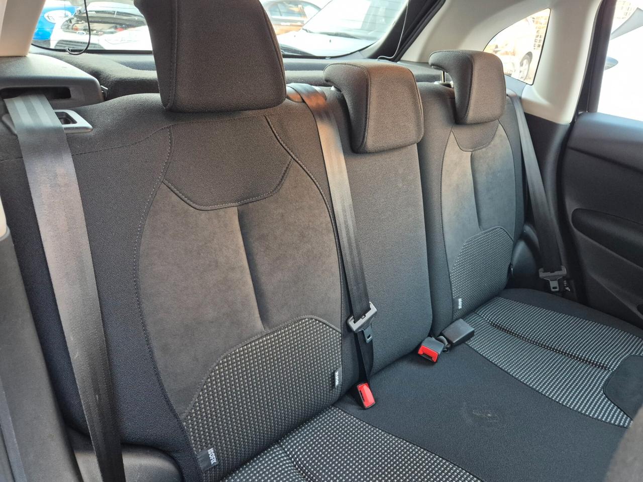 Citroen C3 PureTech 68 Exclusive 1.0 Benz UNIPRO