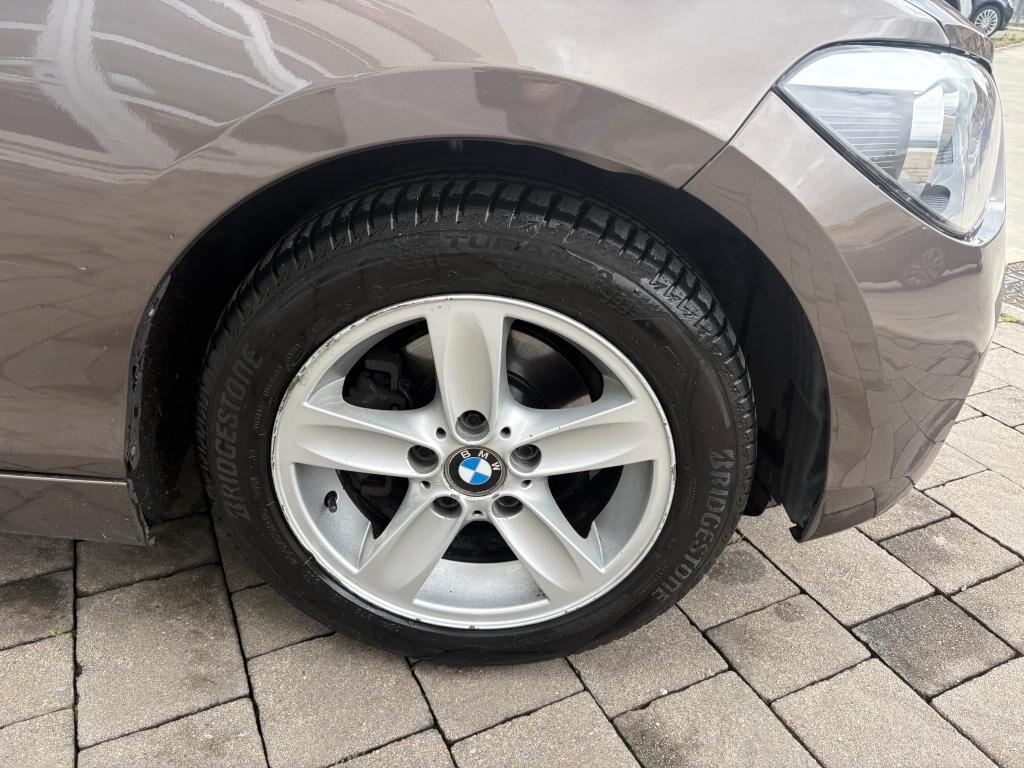 Bmw 118 d 5p. 143cv Unique